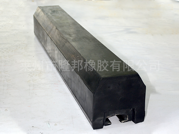 浅谈橡胶衬板与锰钢相比较优势